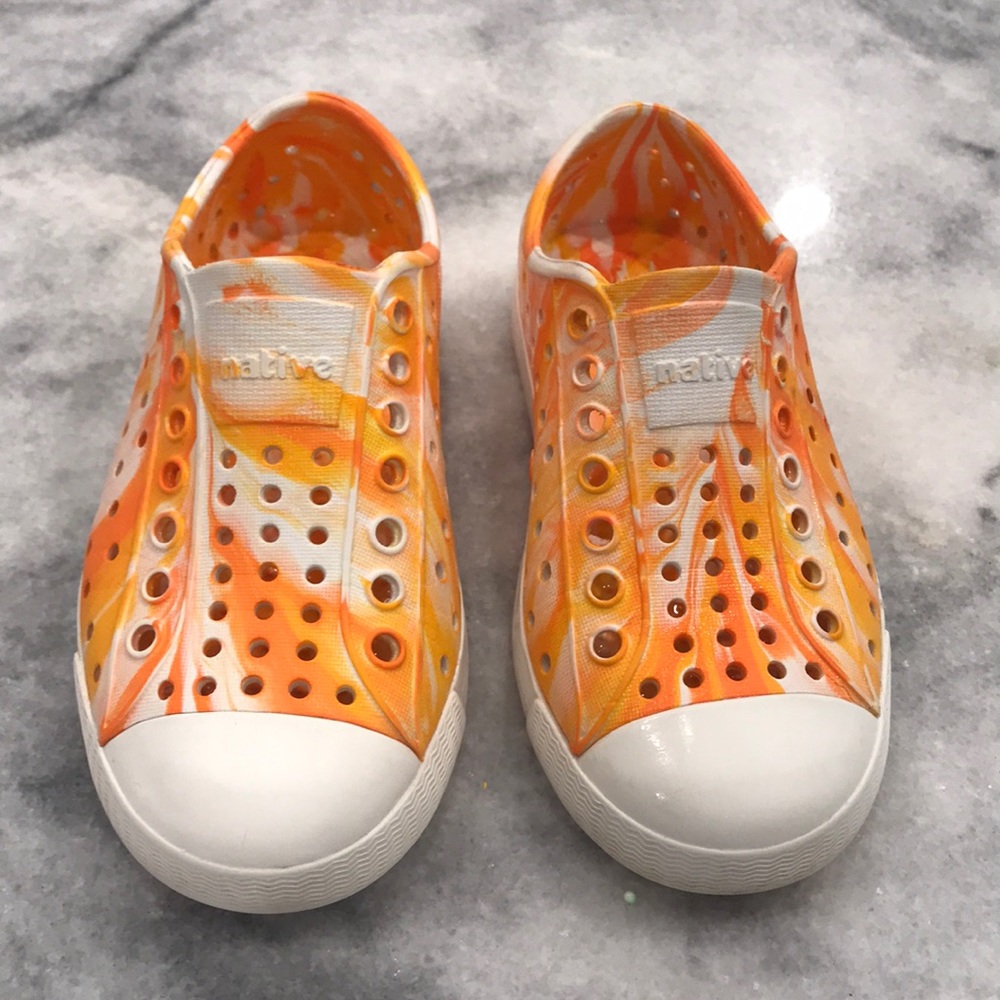 Toddler Native Shoes in Orange/White Swirl